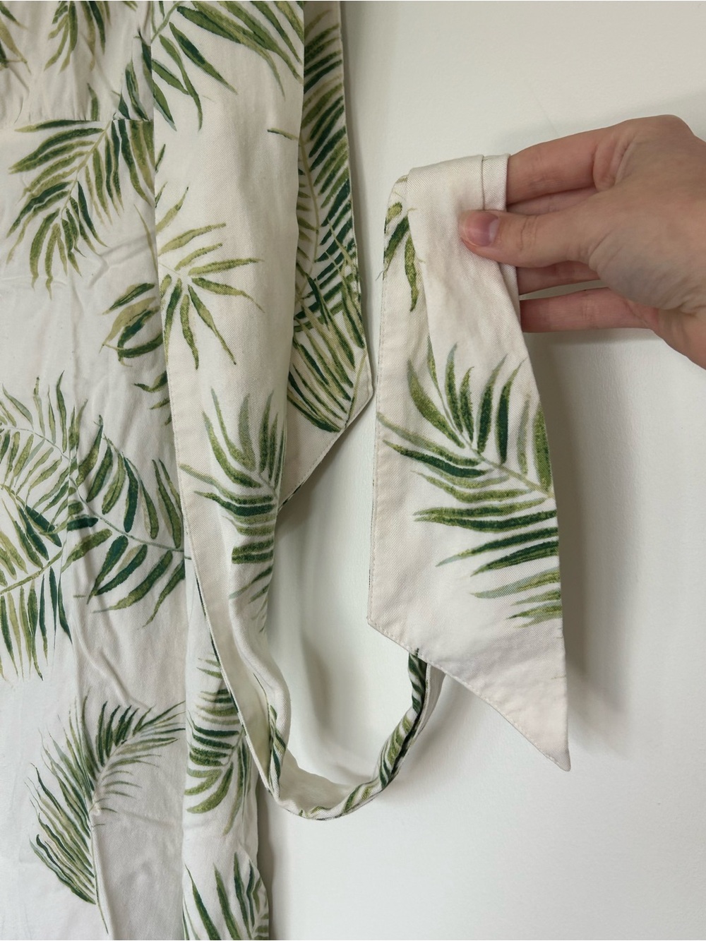 2 for 10$ ☀️Palm print collared dress with a button-down front sz 4 - Picture 9 of 16